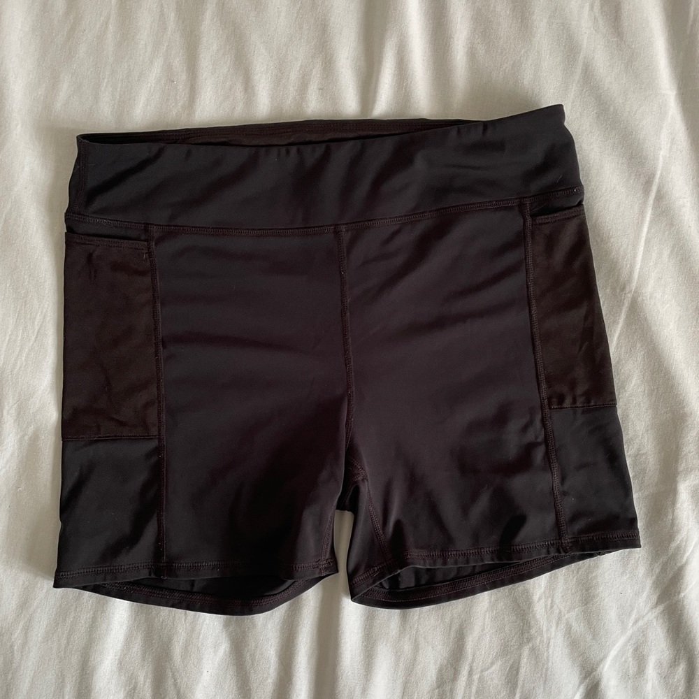 Rabbit Leggy 4” Shorts Large